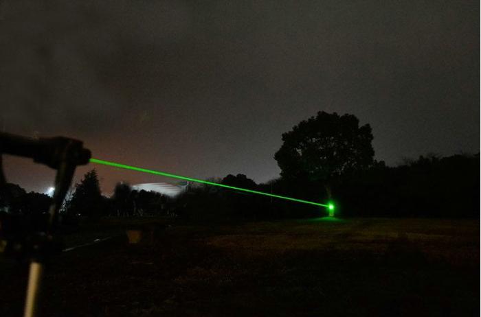 laser  vert