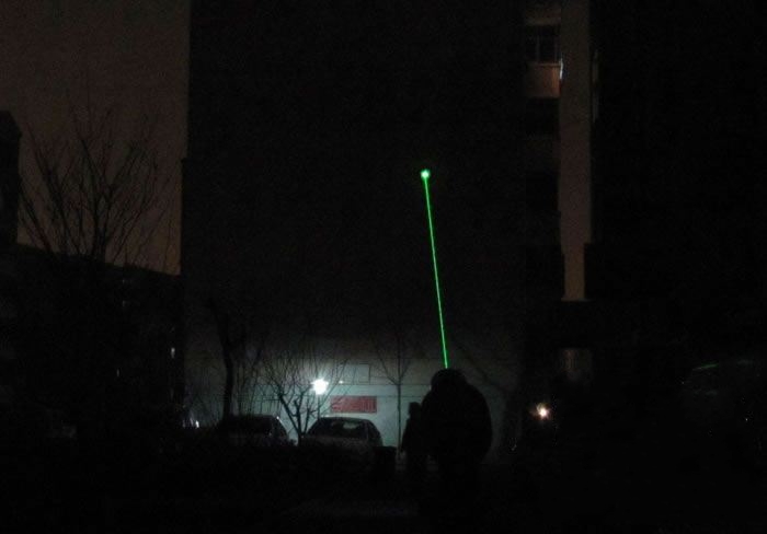 laser vert surpuissant 