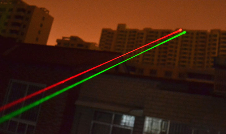 pointeur laser rouge et vert 100mw