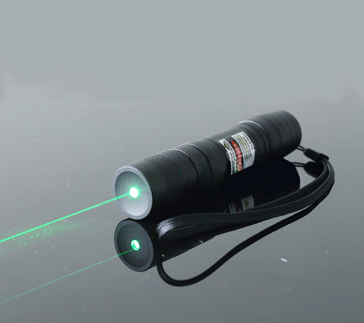 pointeur laser vert 